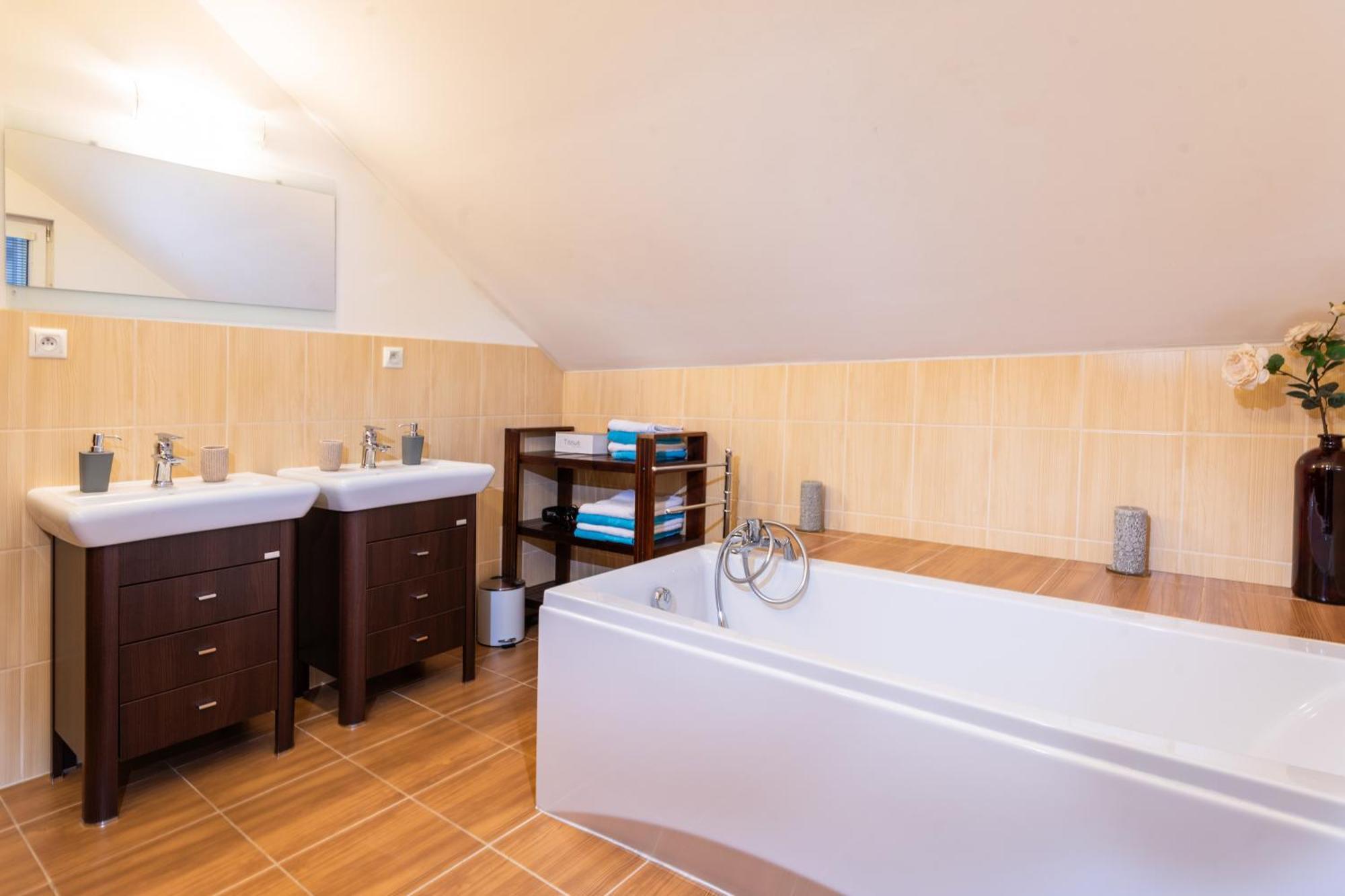 Private House Vivendi *